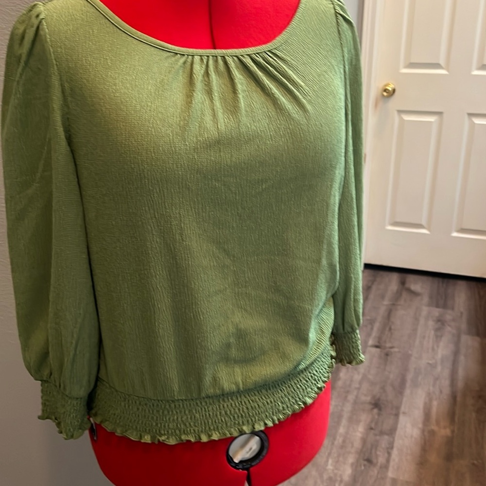 Like new - Ann Taylor green blouse
